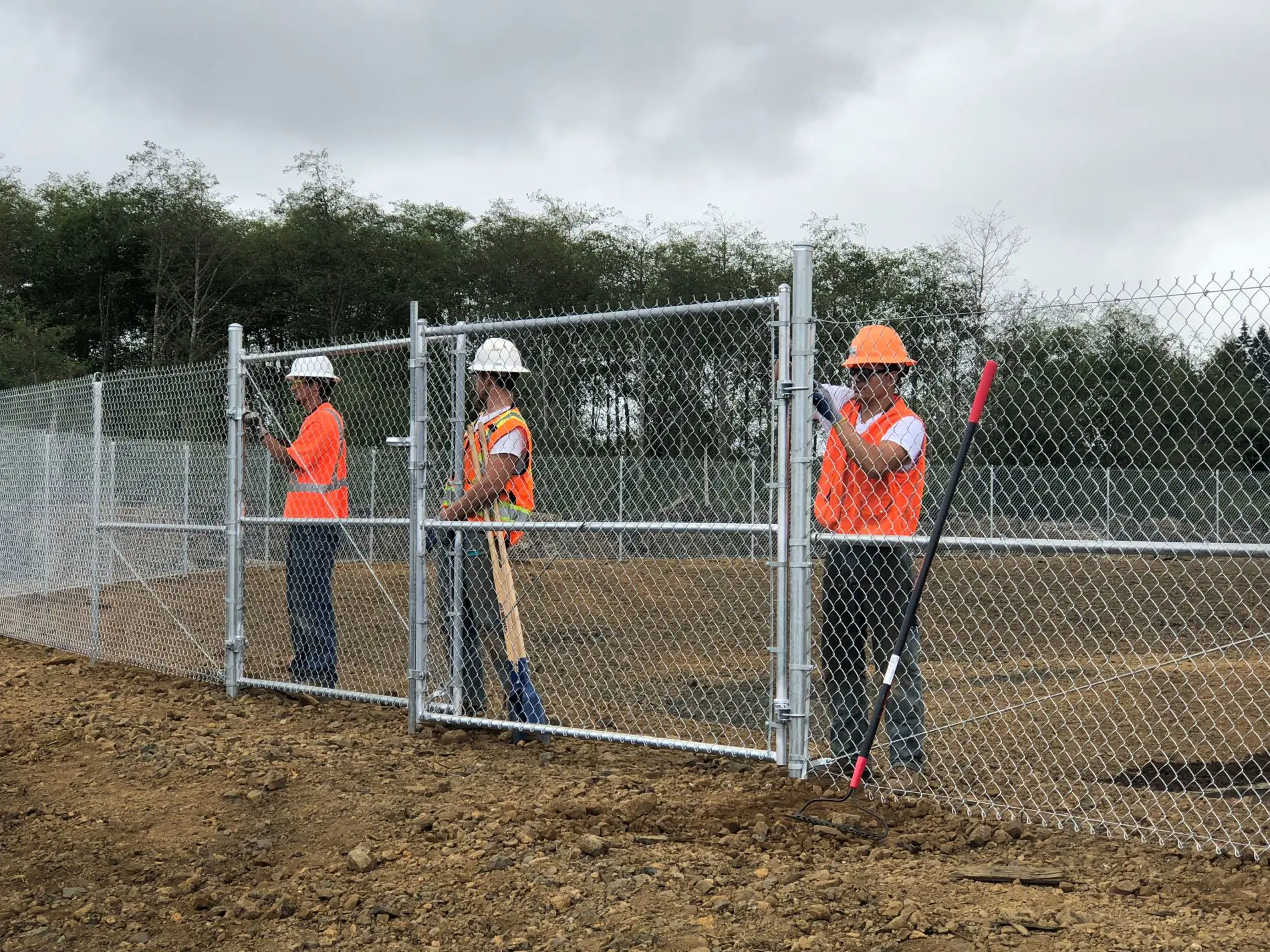 Chain link fencing service