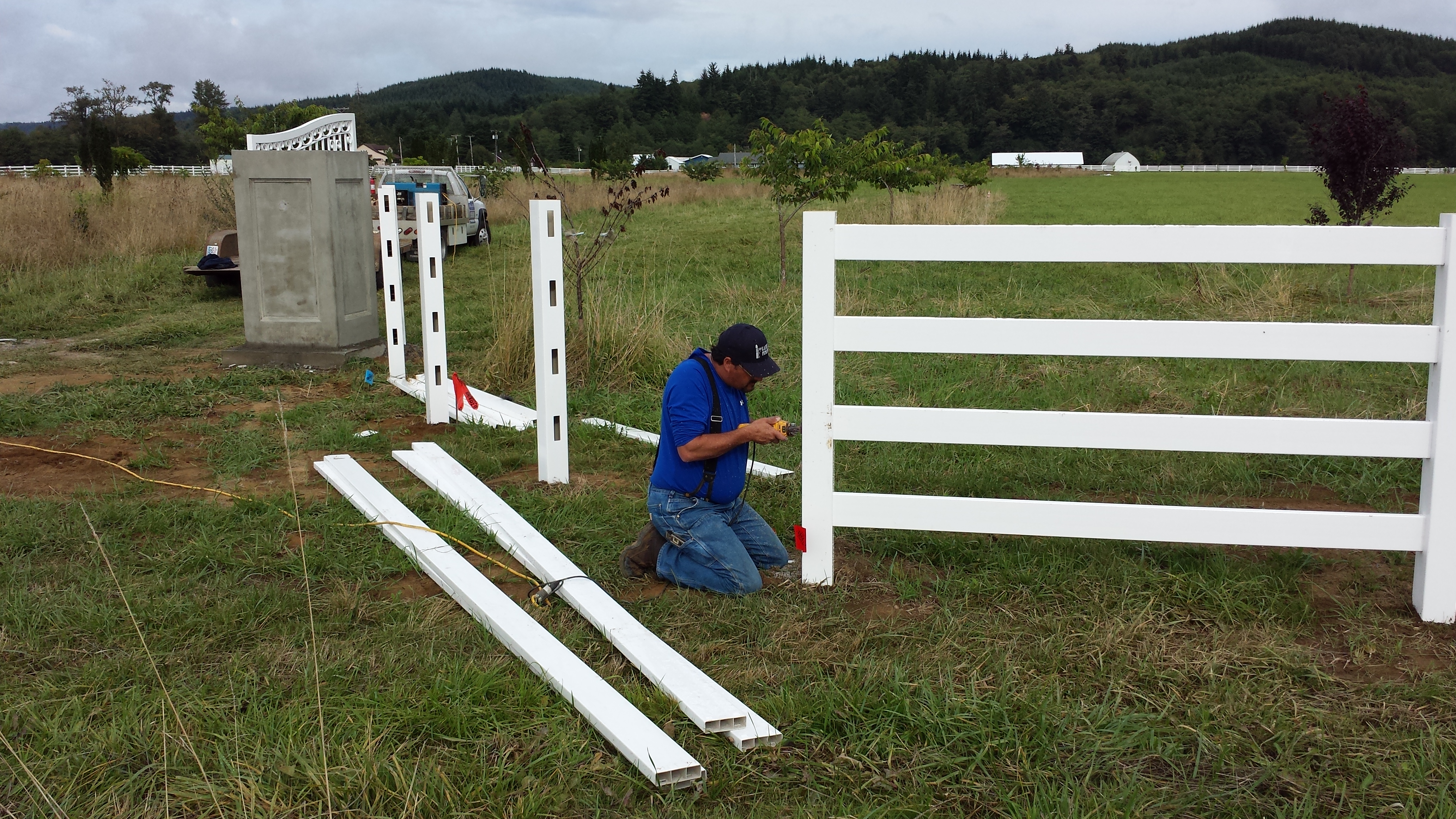Fence installation services